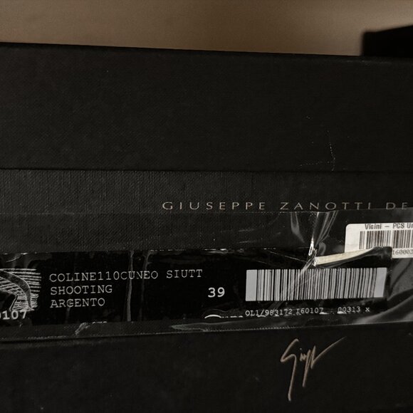 Amazing Giuseppe Zanotti Gold & Silver Gladiator Sandals EU 39 EUC - Picture 9 of 9